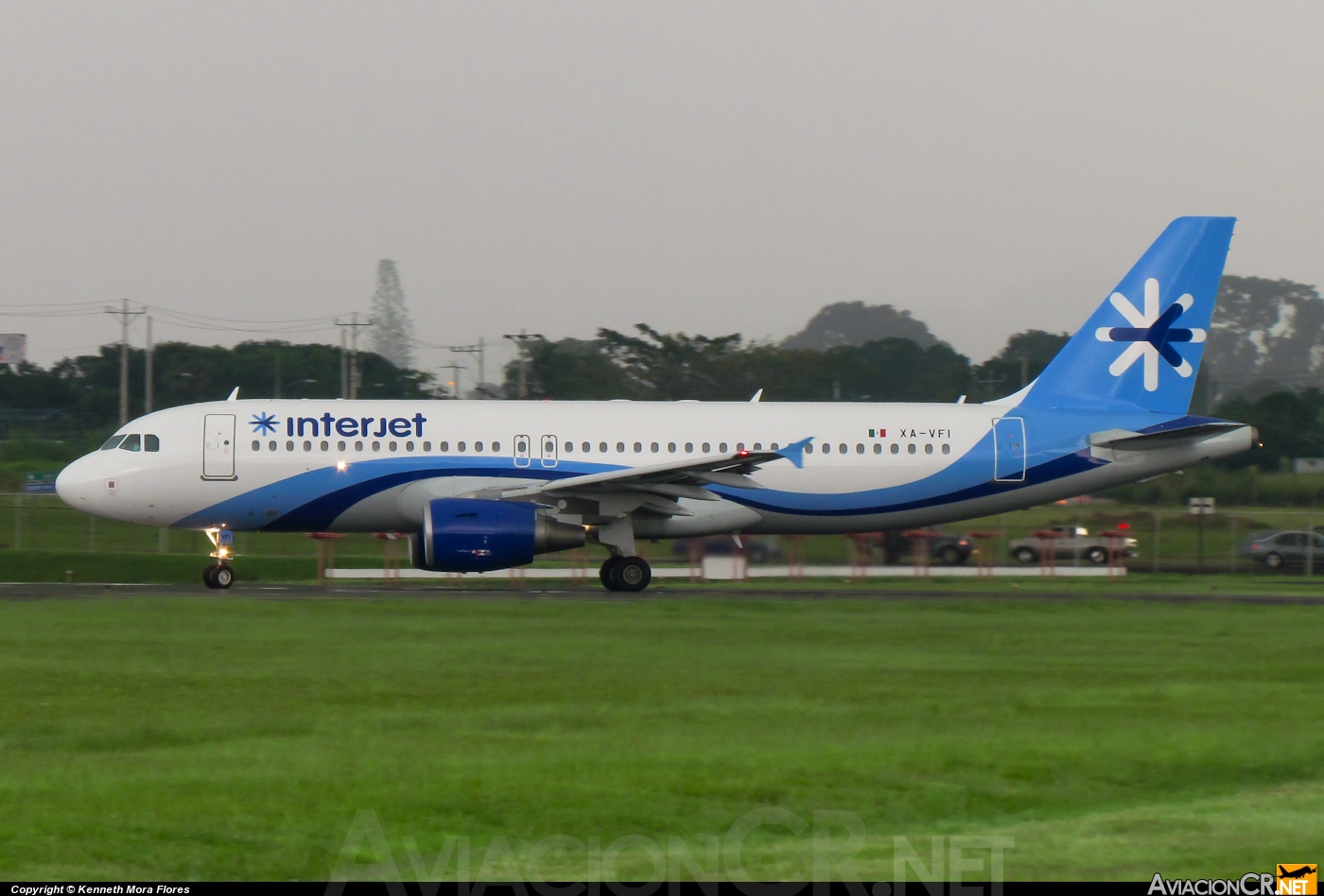 XA-VFI - Airbus A320-214 - Interjet