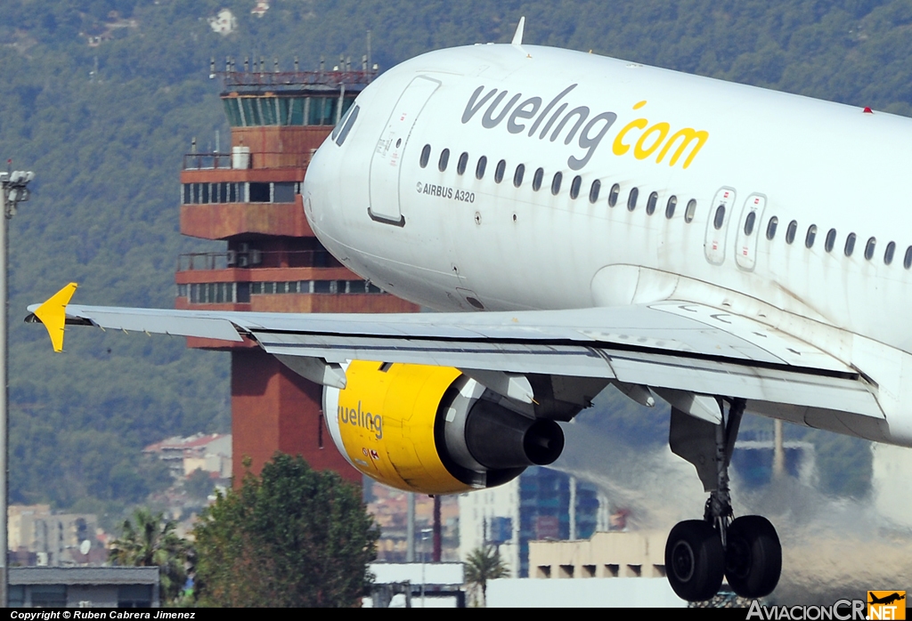 EC-GRH - Airbus A320-211 - Vueling