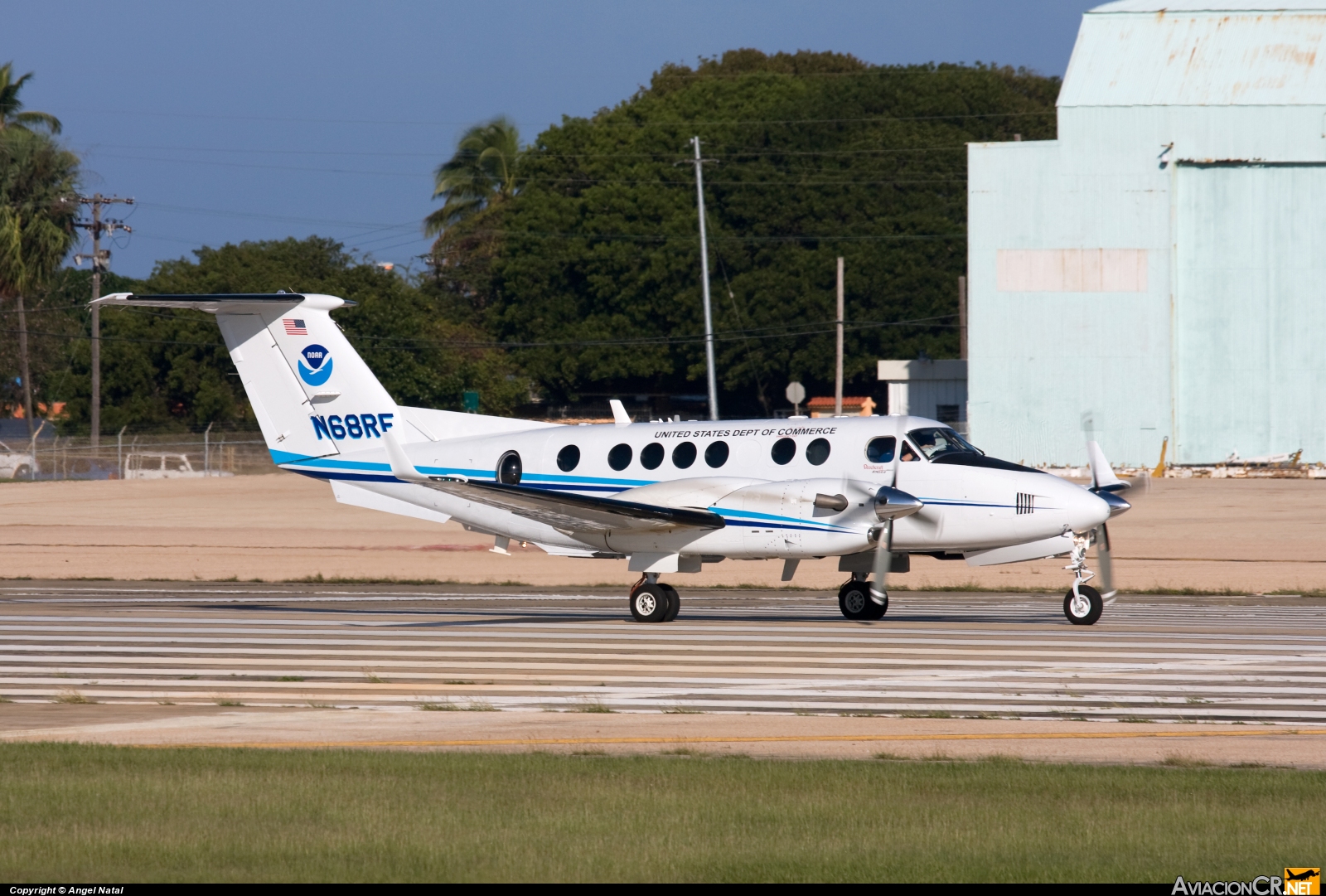 N68RF - Beechcraft B300C King Air 350C - USA - Department of Commerce/NOAA