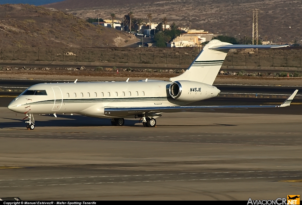N45JE - Bombardier BD-700-1A11 Global 5000 - Privado