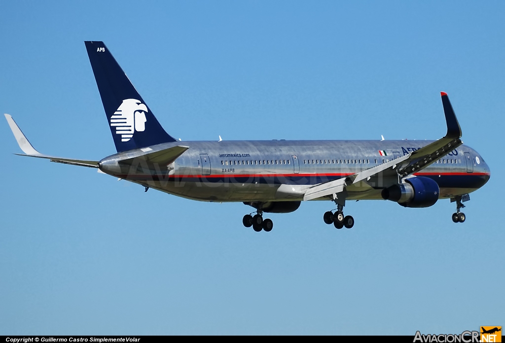 XA-APB - Boeing 767-3Q8(ER) - Aeromexico