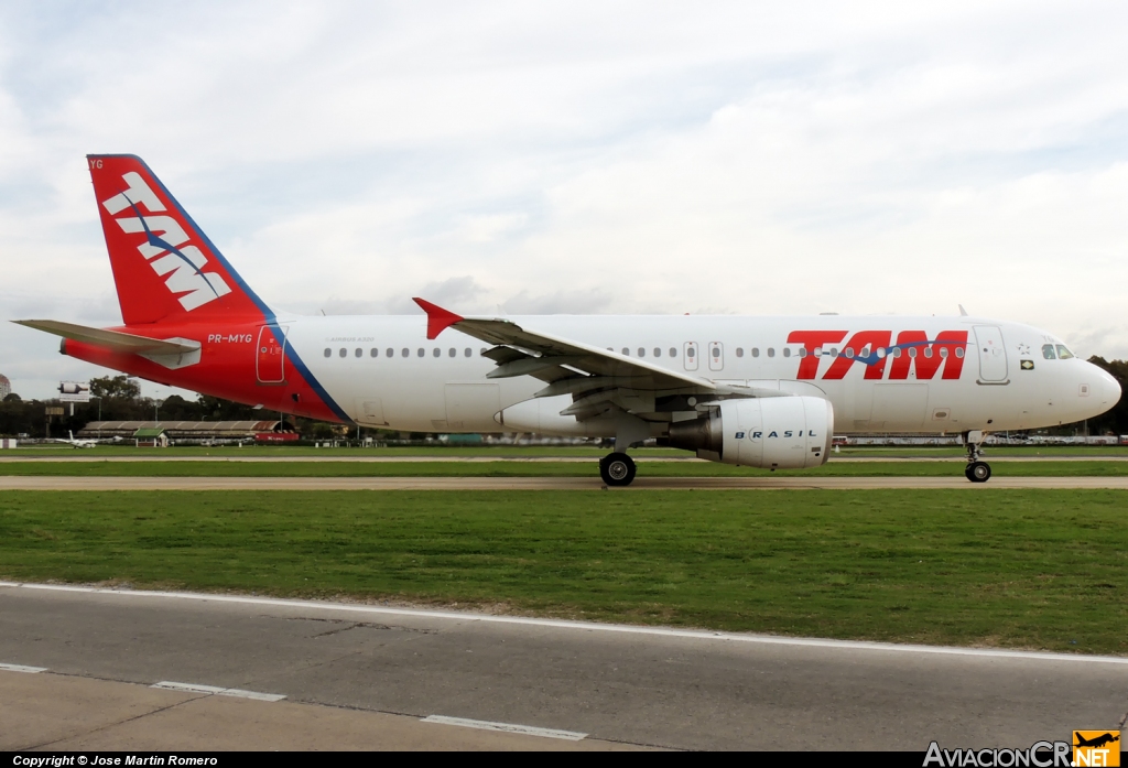 PR-MYG - Airbus A320-214 - TAM