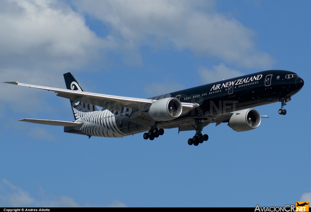 ZK-OKQ - Boeing 777-319(ER) - Air New Zealand