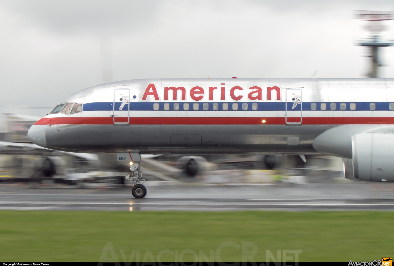 N652AA - Boeing 757-223 - American Airlines