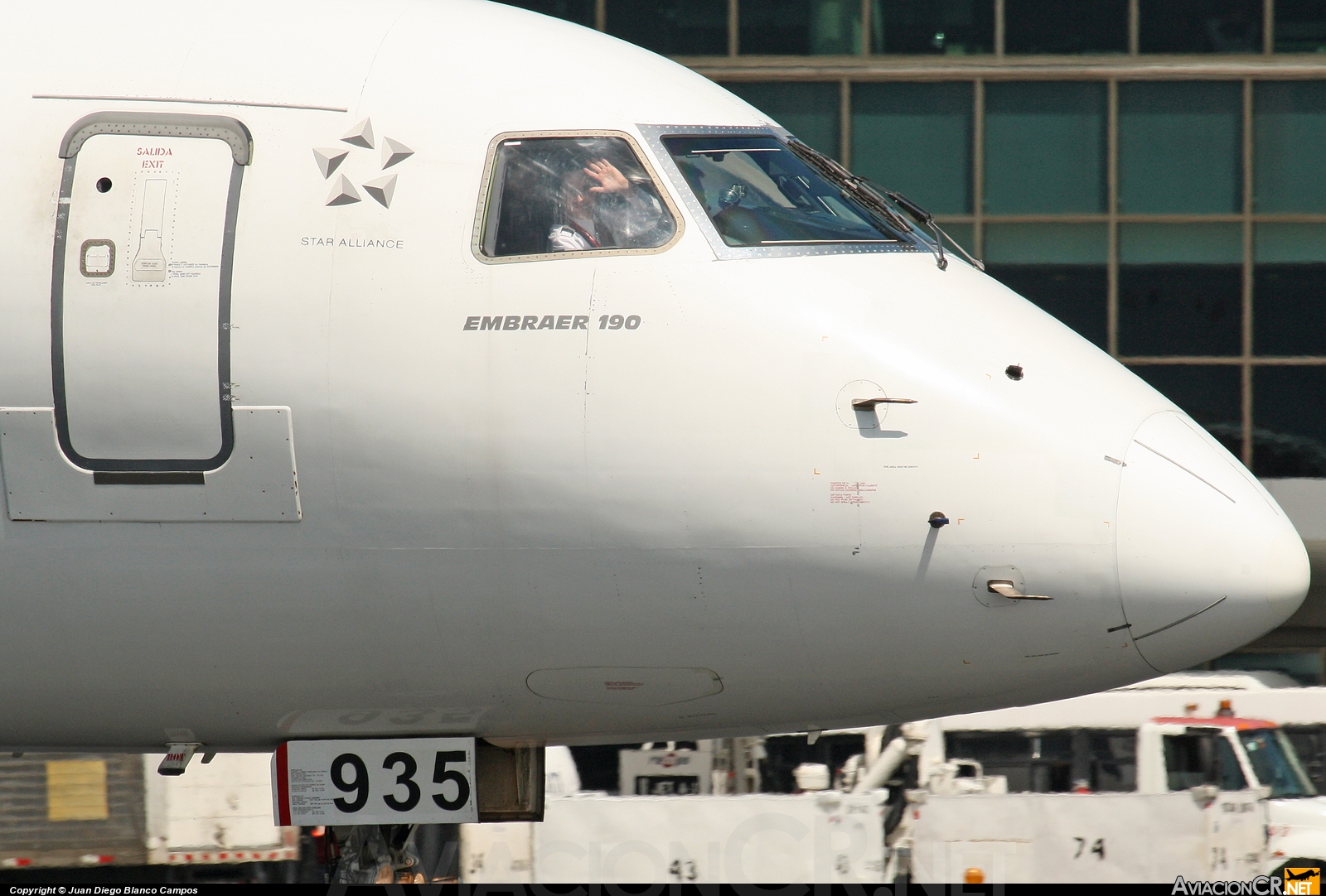 N935TA - Embraer 190-100IGW - TACA