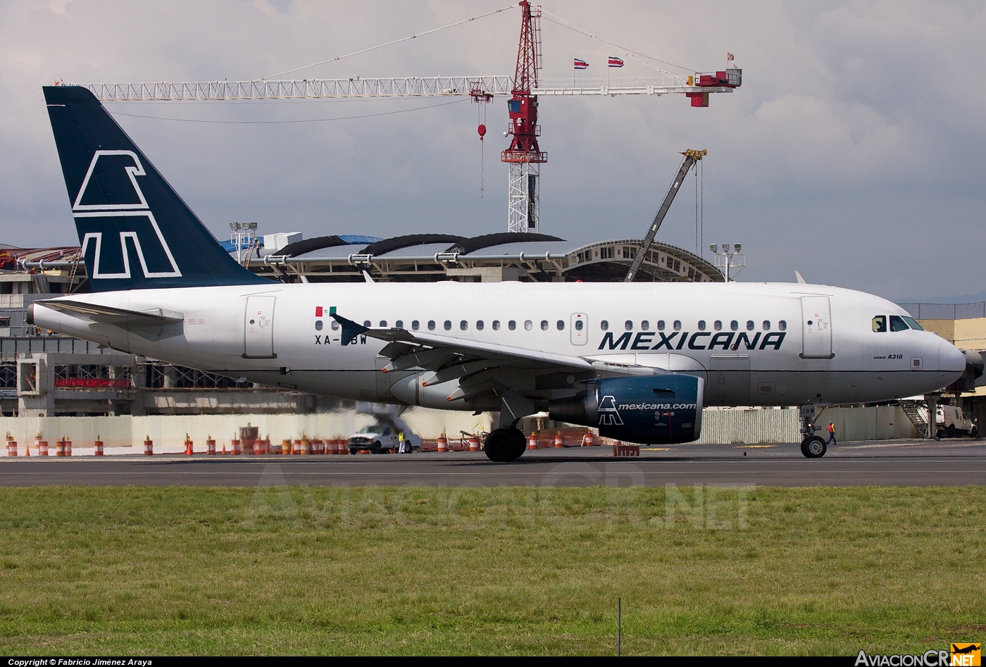 XA-UBW - Airbus A318-111 - Mexicana