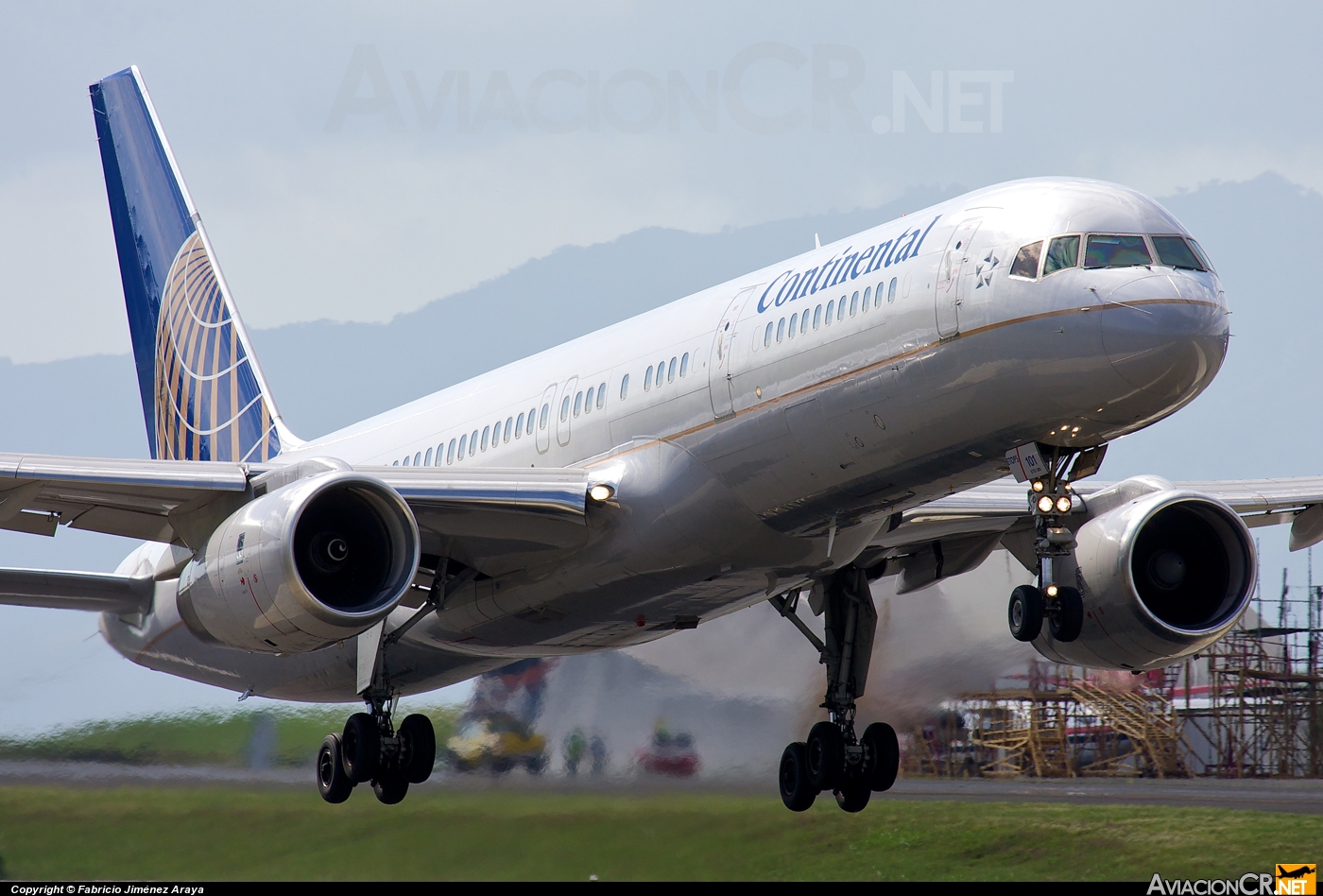 N58101 - Boeing 757-224 - Continental Airlines