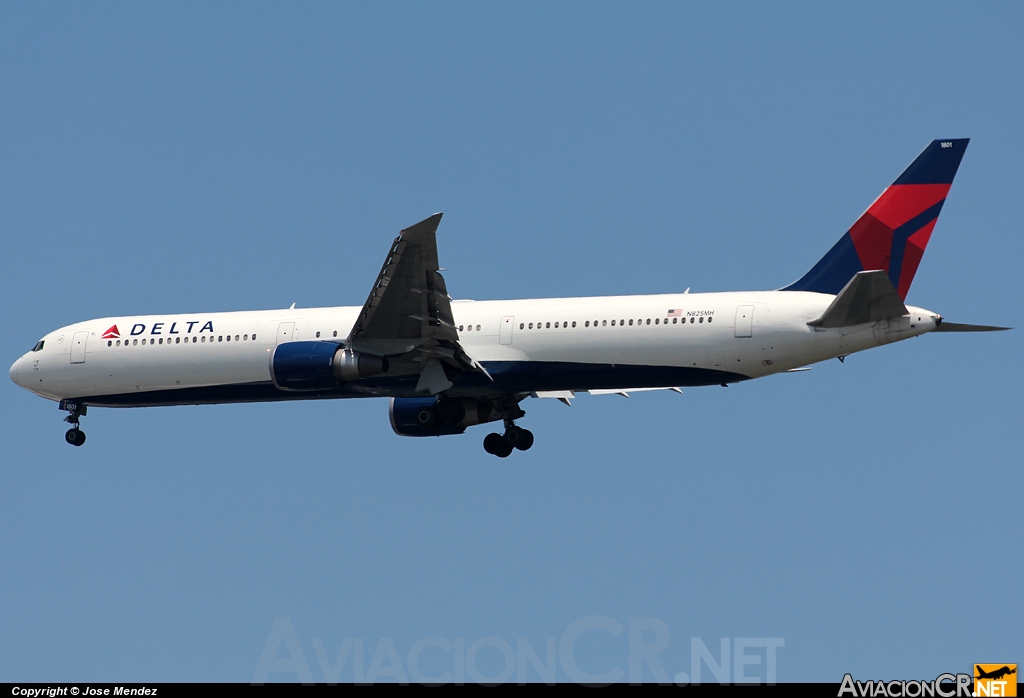 N825MH - Boeing 767-432/ER - Delta Airlines