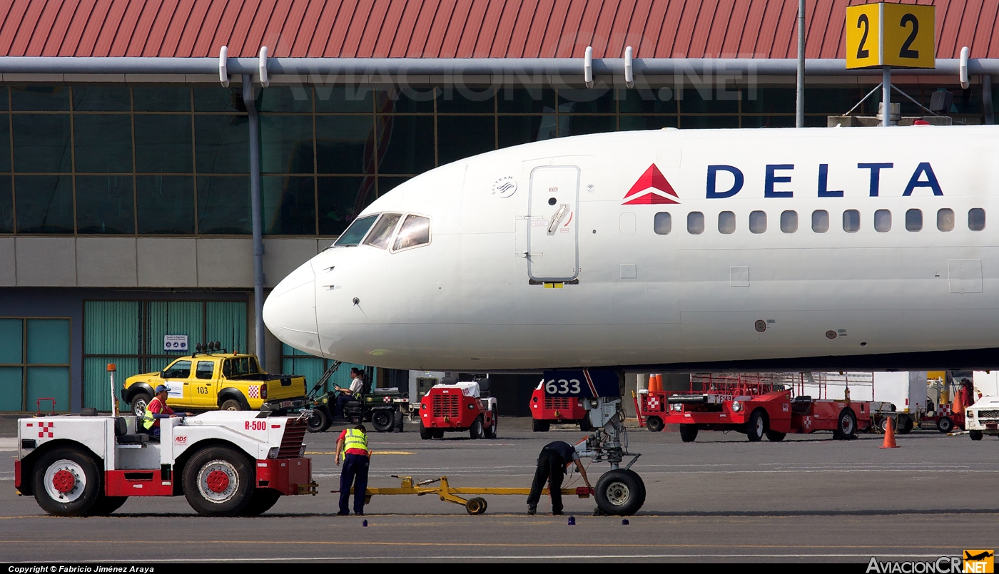 N633DL - Boeing 757-232 - Delta Air Lines
