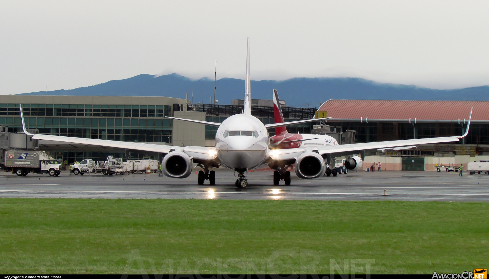 N78524 - Boeing 737-824 - United Airlines