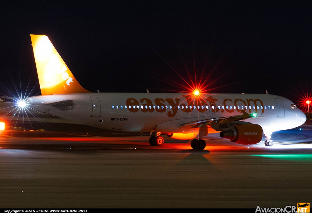 G-EZWA - Airbus A320-214 - EasyJet