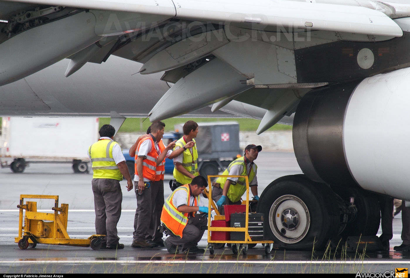 N566TA - Airbus A321-231 - TACA