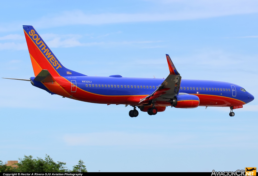 N8320J - Boeing 737-8H4 - Southwest Airlines