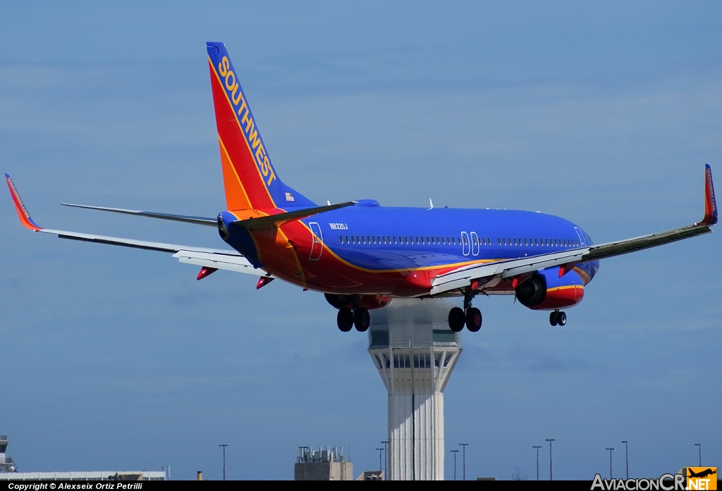 N8320J - Boeing 737-8H4 - Southwest Airlines