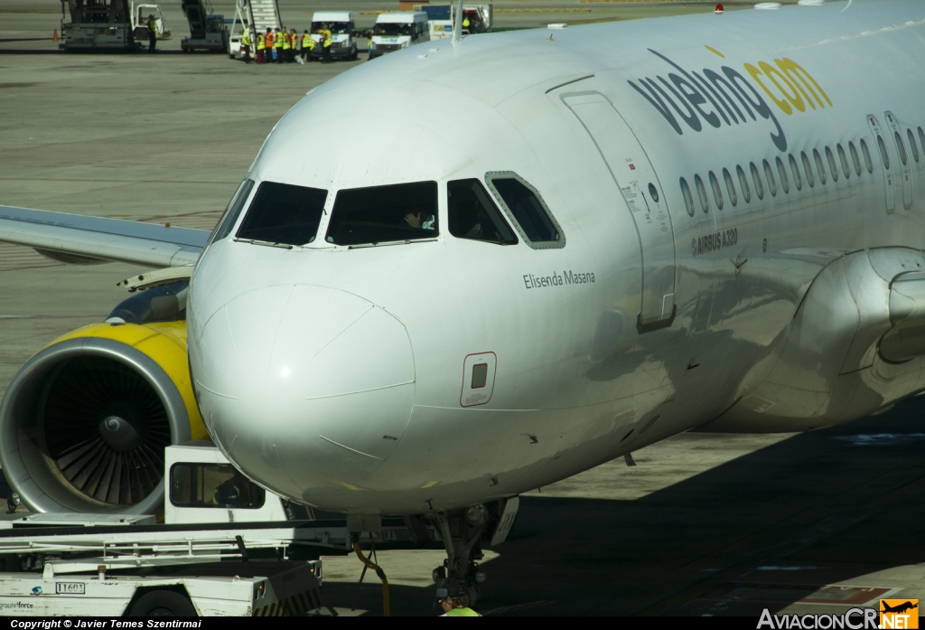 EC-JYX - Airbus A320-214 - Vueling