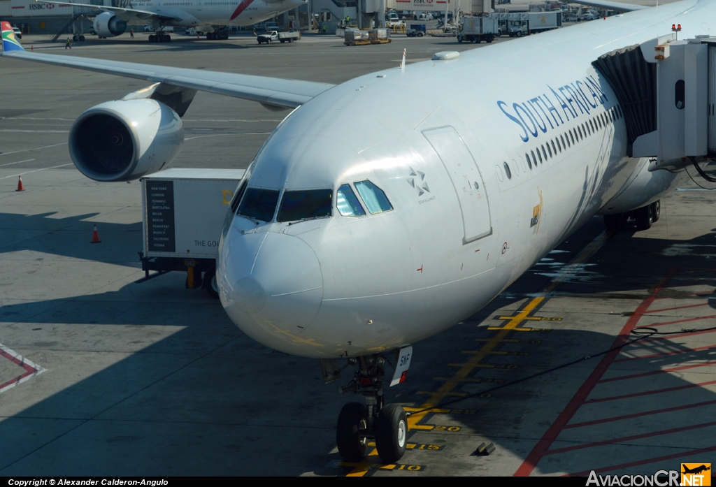 ZS-SNF - Airbus A340-642 - South African Airways