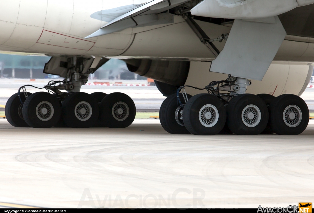 AP-BGY - Boeing 777-240/LR - Pakistan International Airlines (PIA)