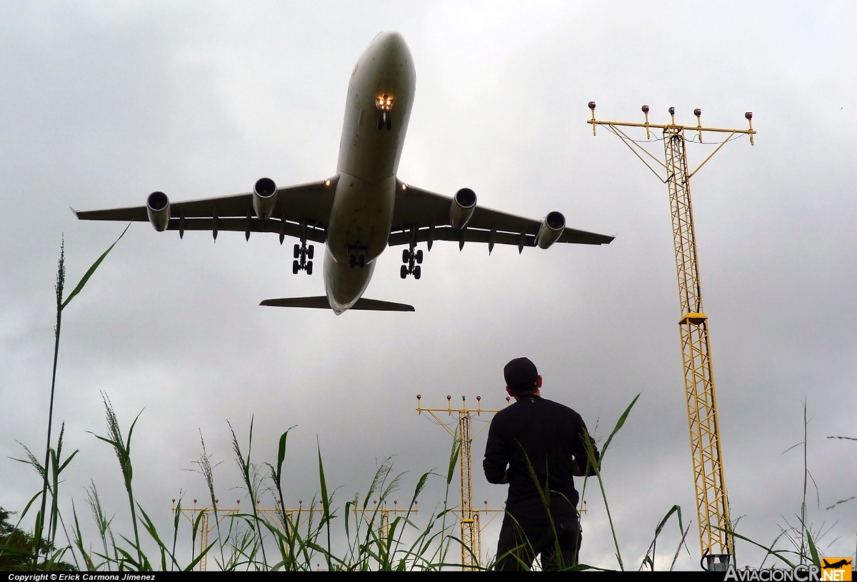 EC-HGX - Airbus A340-313X - Iberia