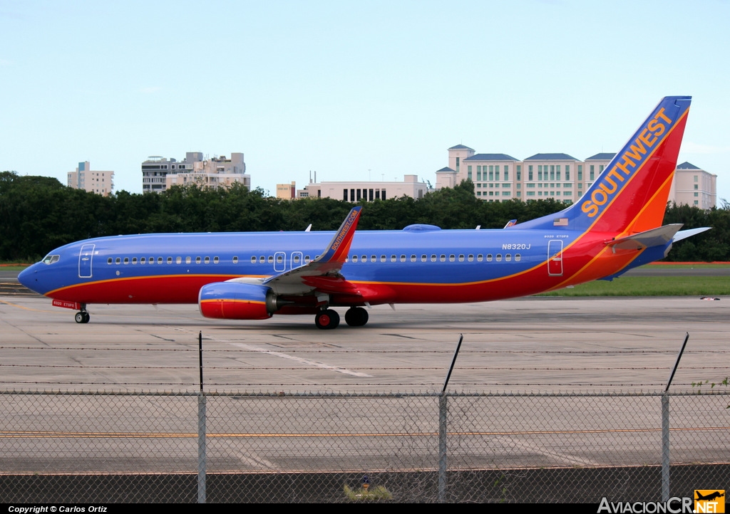 N8320J - Boeing 737-8H4 - Southwest Airlines