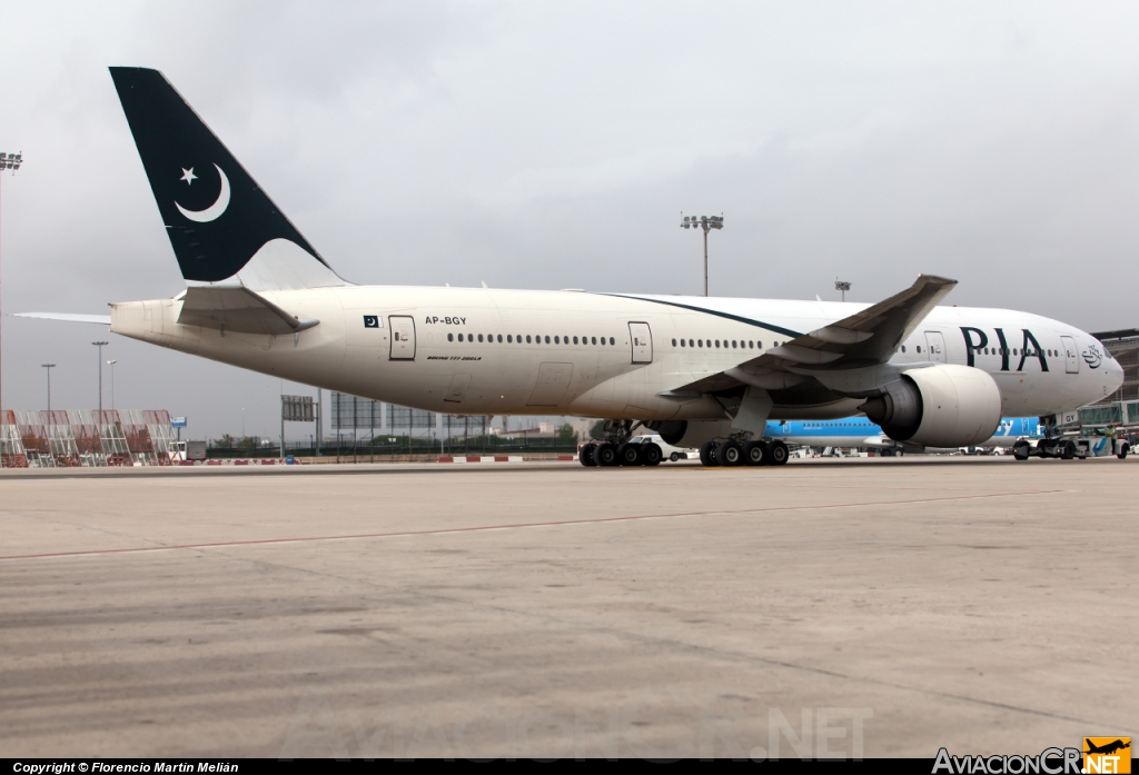 AP-BGY - Boeing 777-240/LR - Pakistan International Airlines (PIA)