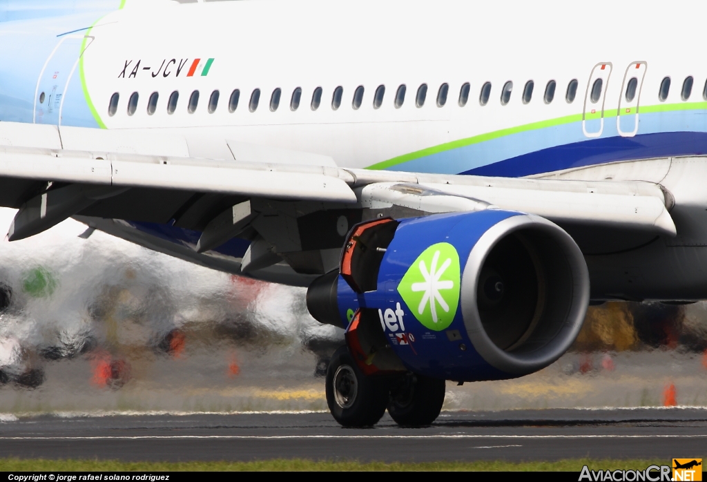 XA-JCV - Airbus A320-214 - Interjet