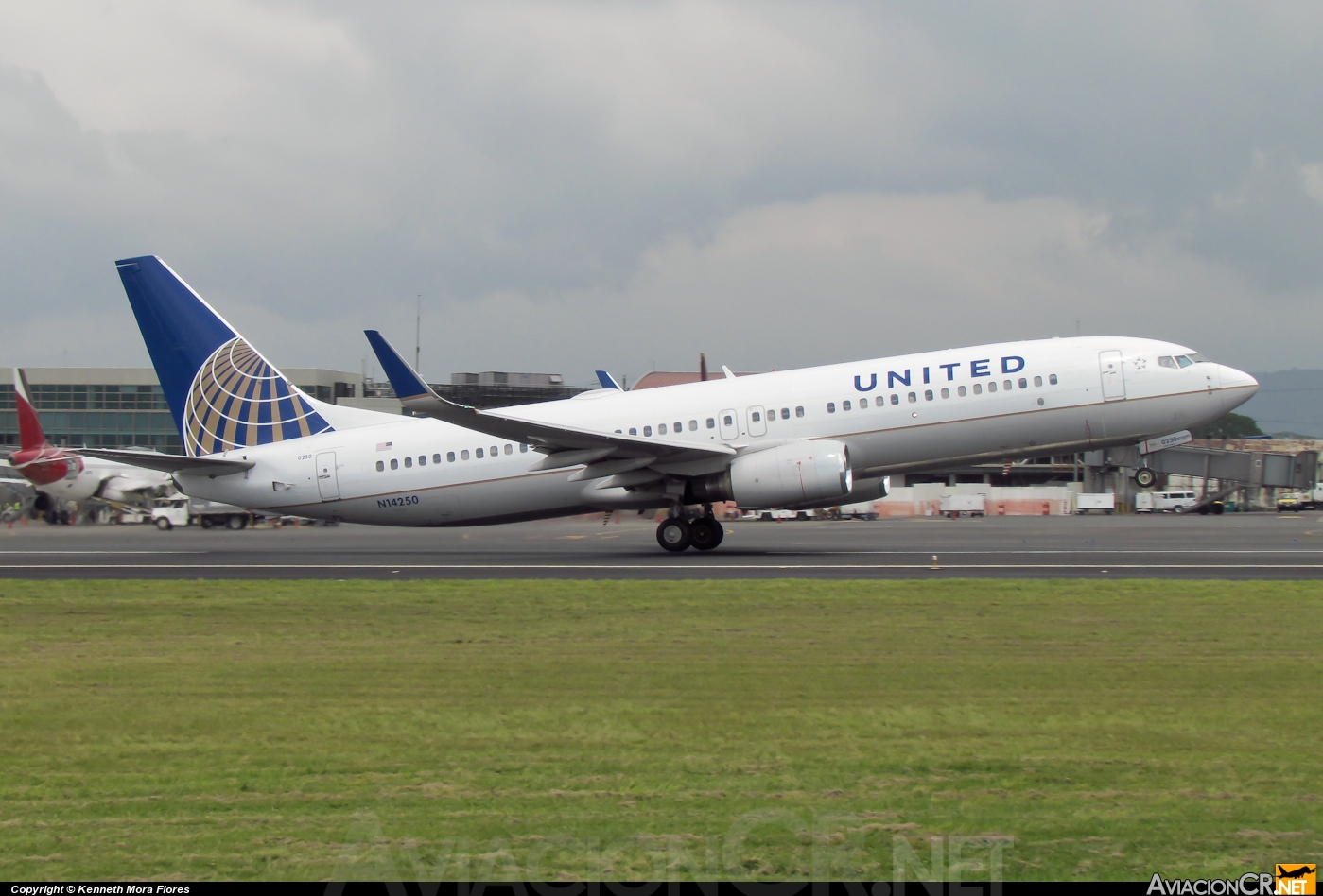 N14250 - Boeing 737-824 - United Airlines