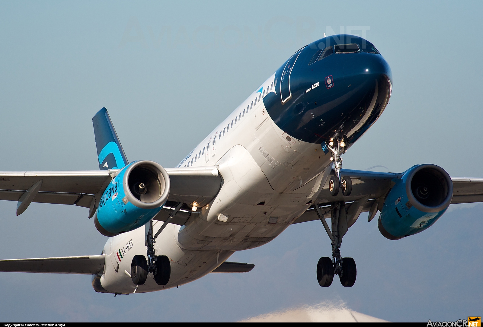 XA-MXV - Airbus A320-214 - Mexicana