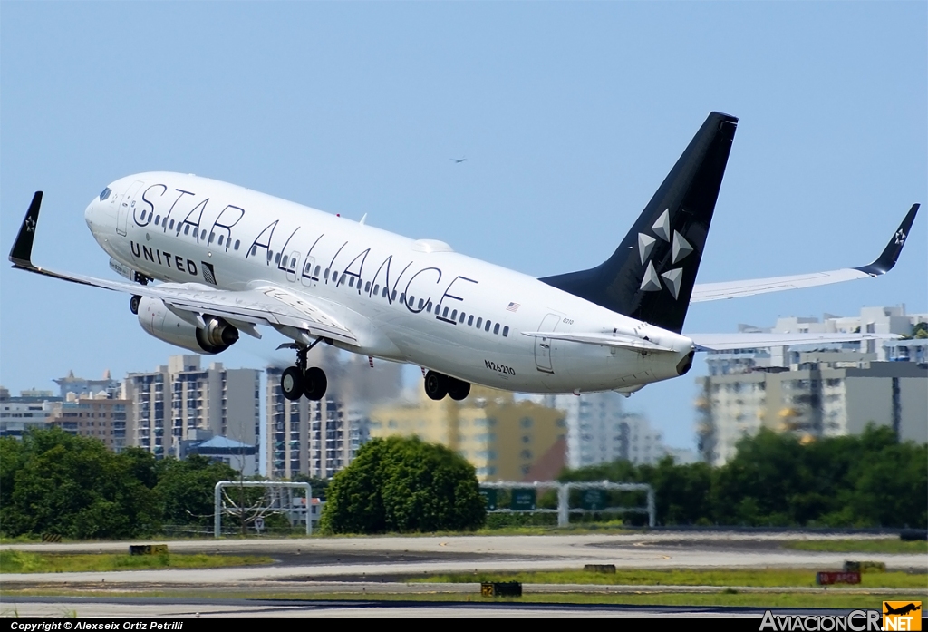 N26210 - Boeing 737-824 - United (Continental Airlines)