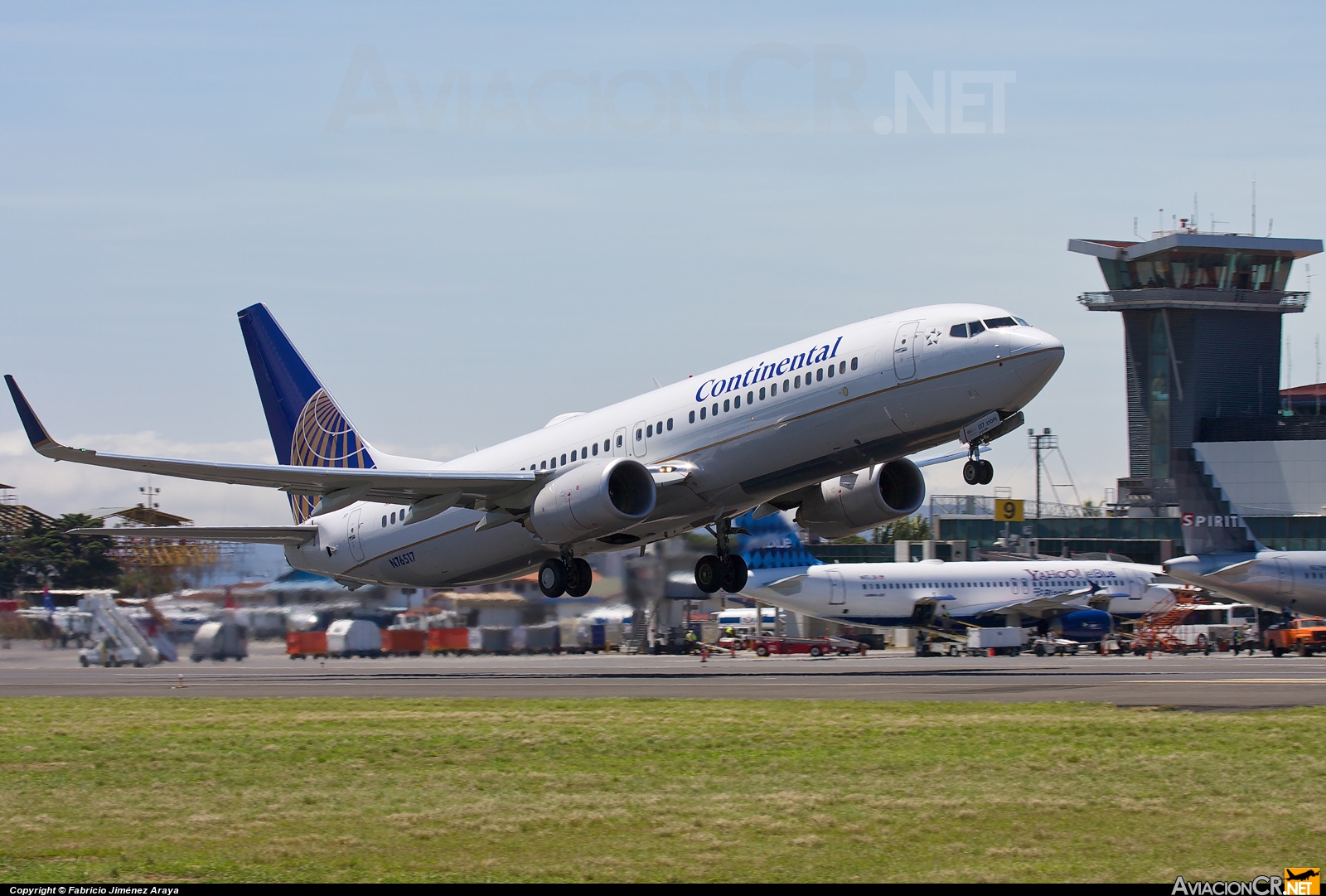 N76517 - Boeing 737-824 - Continental Airlines