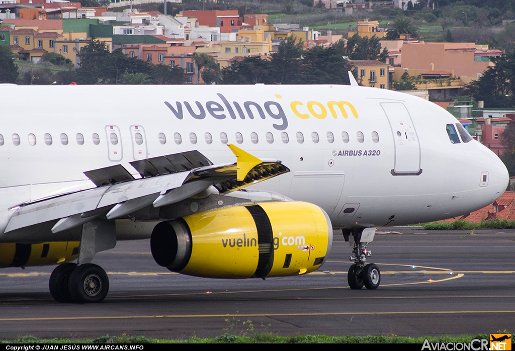 EC-LRY - Airbus A320-232 - Vueling
