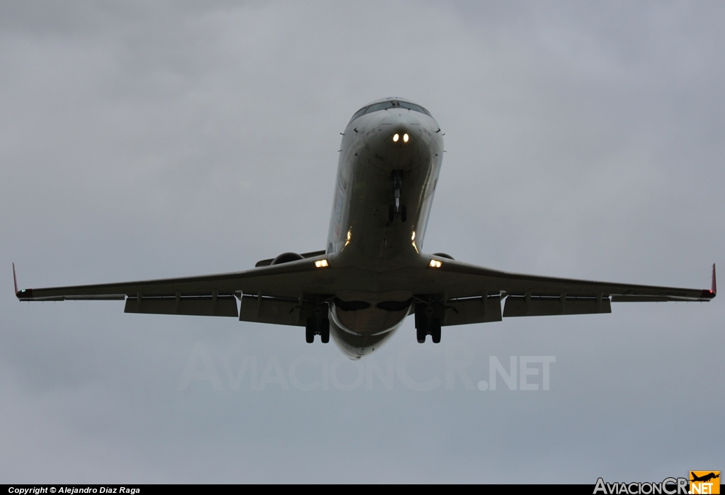 EC-IZT - Bombardier CRJ-200ER - Air Nostrum (Iberia Regional)