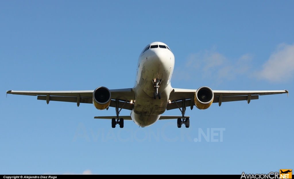 EC-KRH - Airbus A320-214 - Vueling
