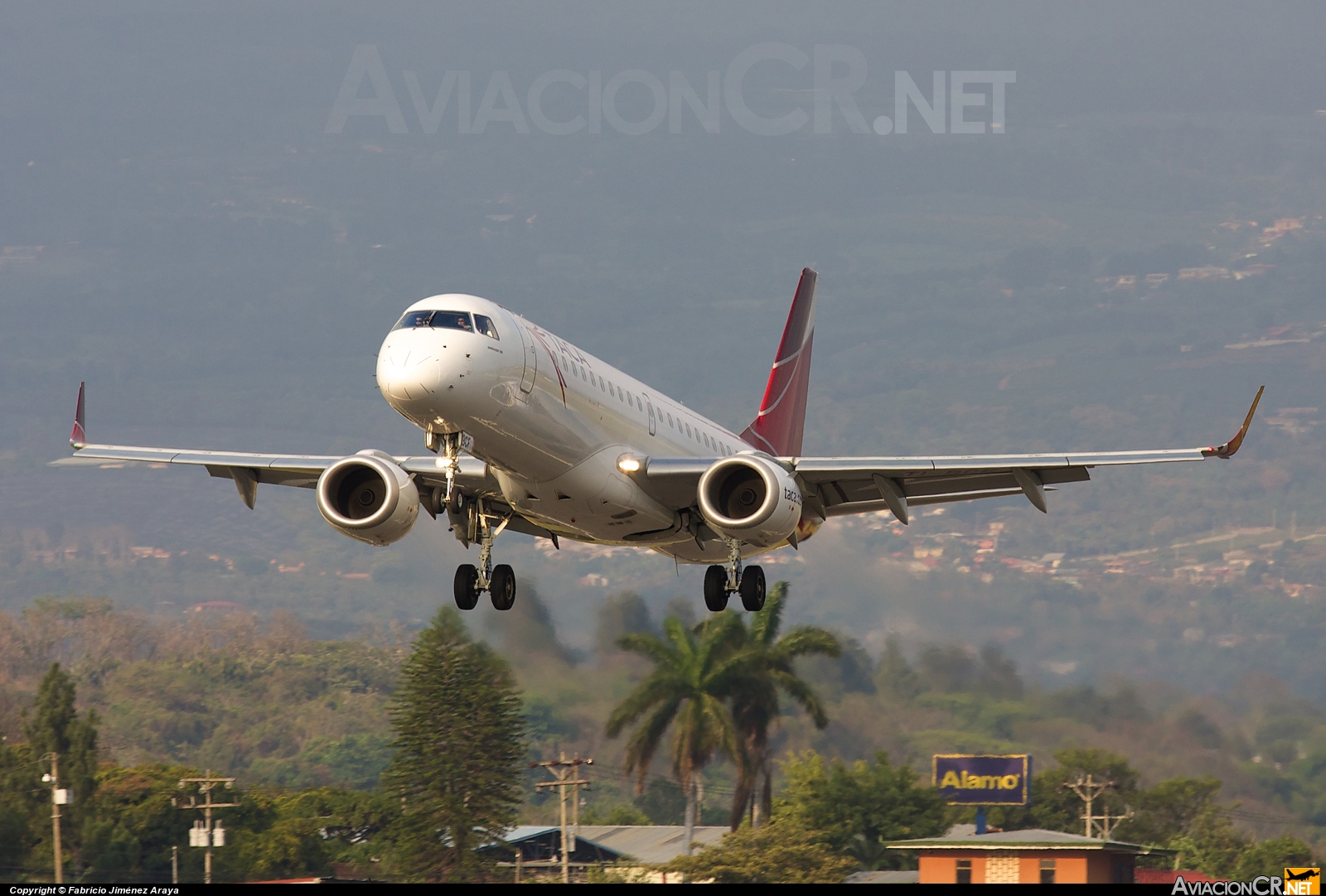 TI-BCF - Embraer 190-100IGW - TACA International Airlines