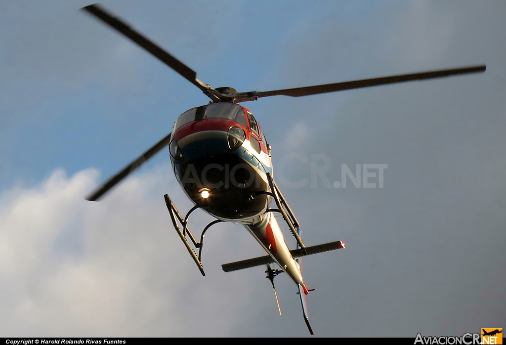 HR-AWK - Eurocopter AS-350B-2 Ecureuil - Privado