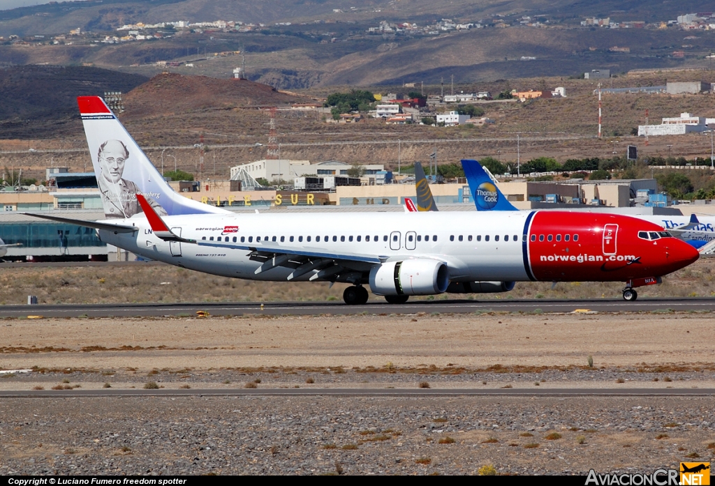 LN-NIA - Boeing 737-8JP - Norwegian Air Shuttle