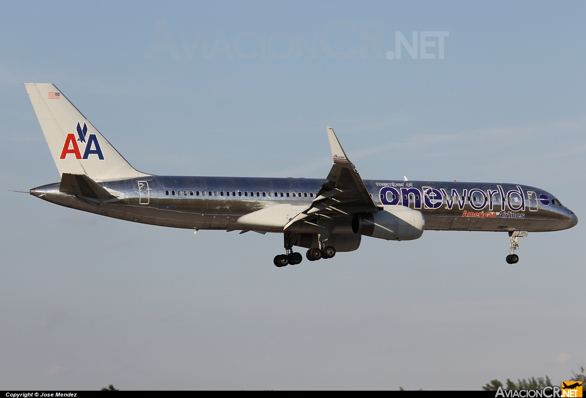 N174AA - Boeing 757-223 - American Airlines