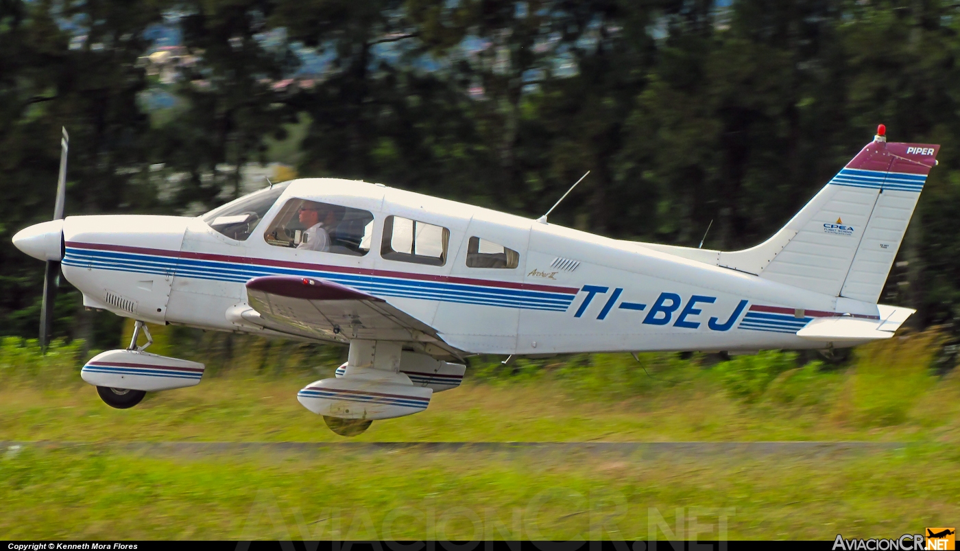 TI-BEJ - Piper PA-28-181 Archer II - CPEA - Escuela de Aviación