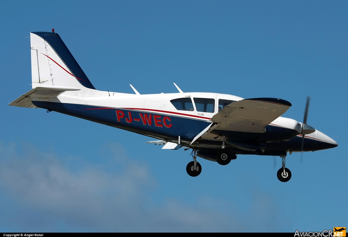 PJ-WEC - Piper PA-23-250 Aztec F - Windward Express Airways