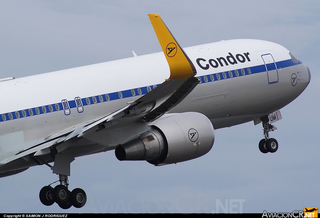 D-ABUM - Boeing 767-31B(ER) - Condor
