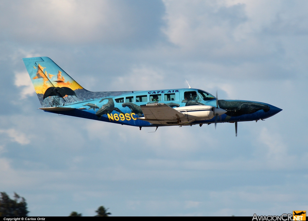 N69SC - Cessna 402C - Cape Air
