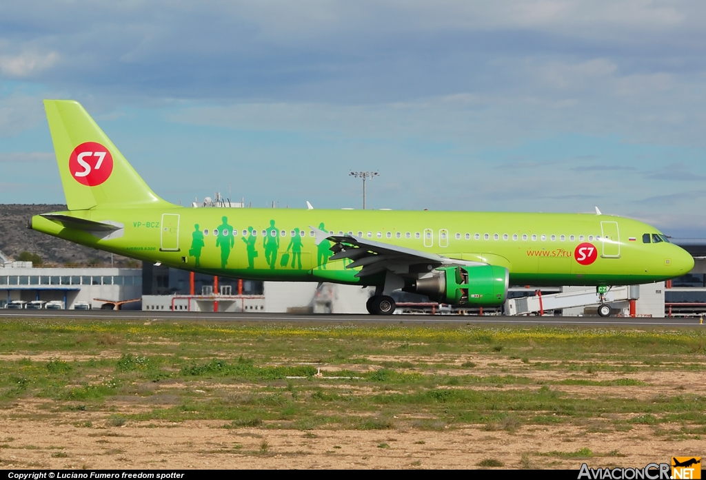 VP-BCZ - Airbus A320-214 - S7 - Siberia Airlines