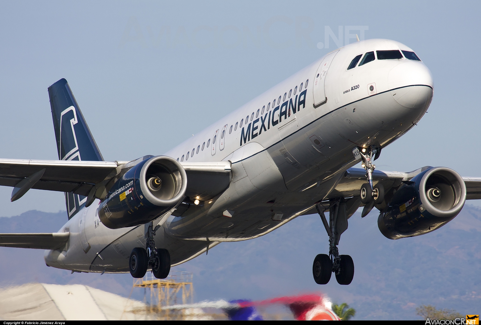 XA-MXS - Airbus A320-231 - Mexicana