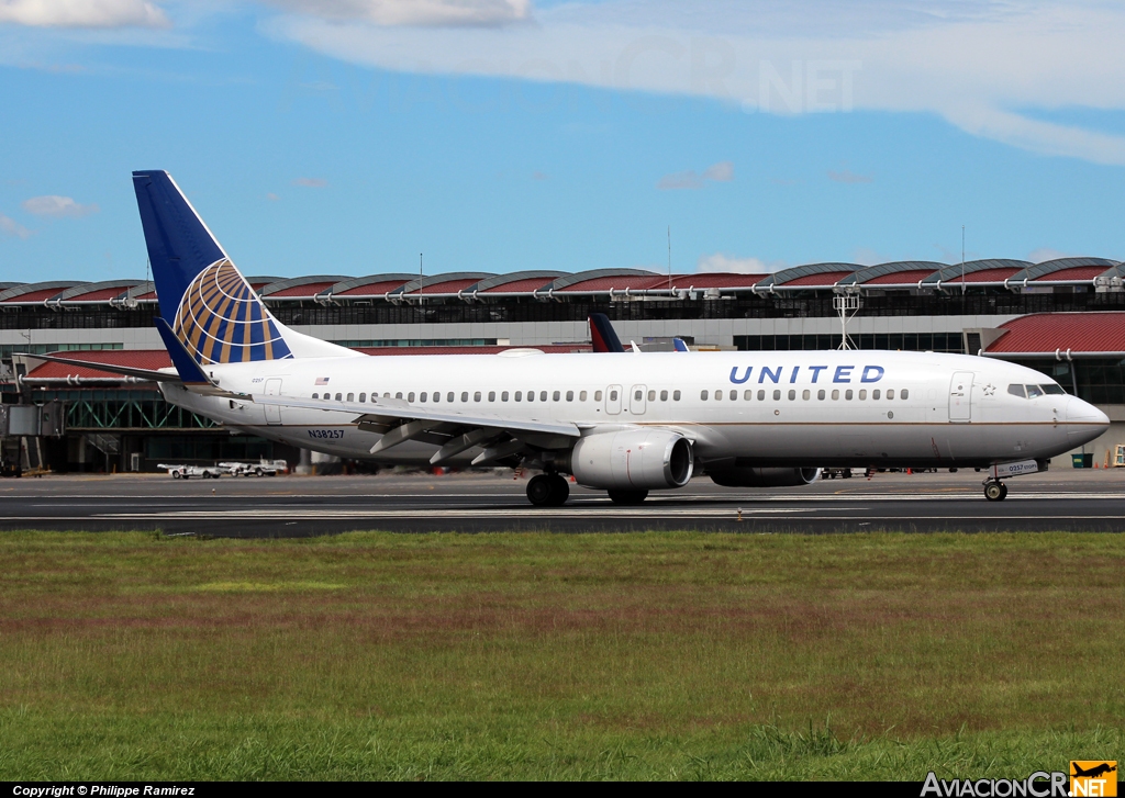 N38257 - Boeing 737-824 - Continental Airlines