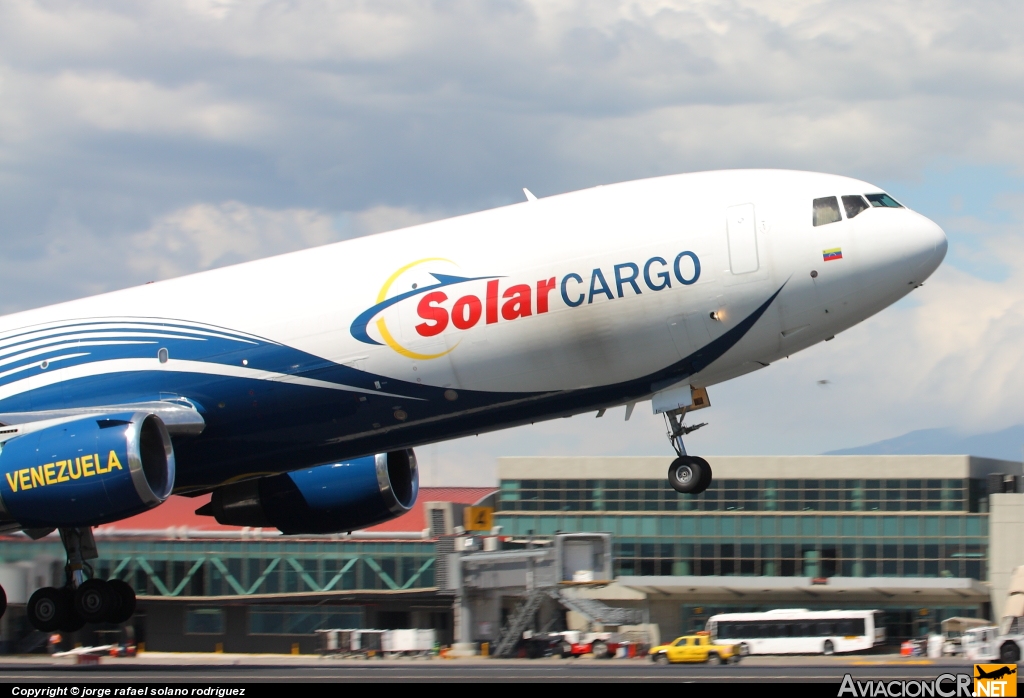 YV524T - McDonnell Douglas DC-10-30F - Solar Cargo