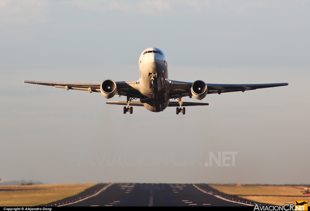 N768QT - Boeing 767-241F(ER) - Tampa Colombia