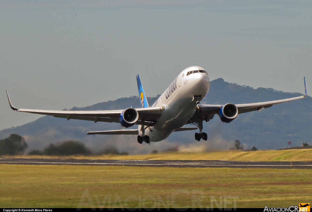 D-ABUZ - Boeing 767-330(ER) - Condor