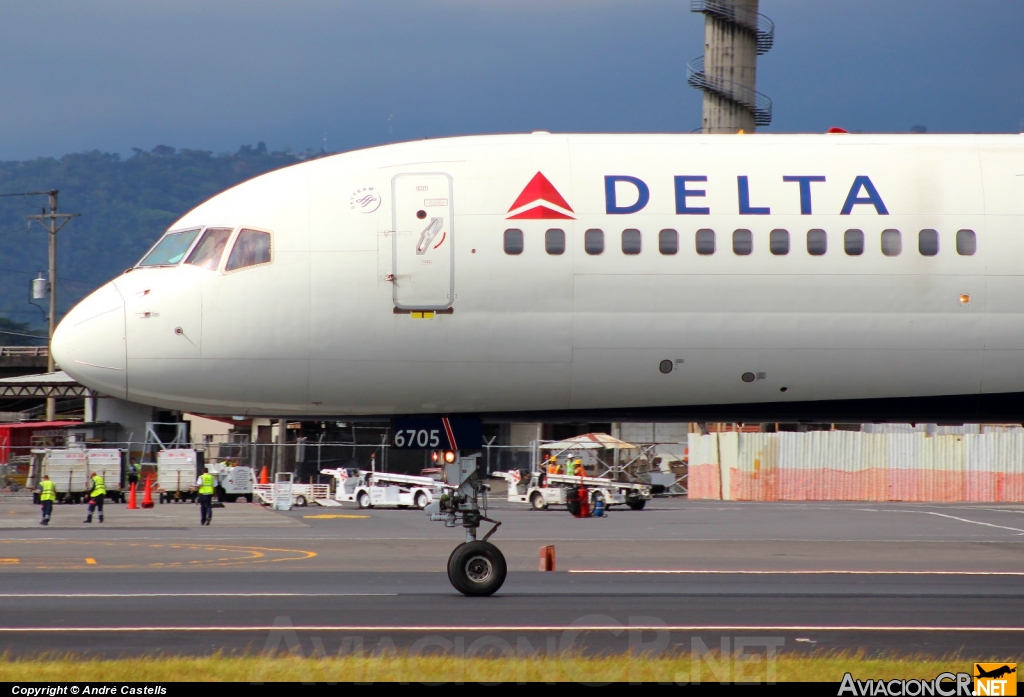 N6705Y - Boeing 757-232 - Delta Airlines