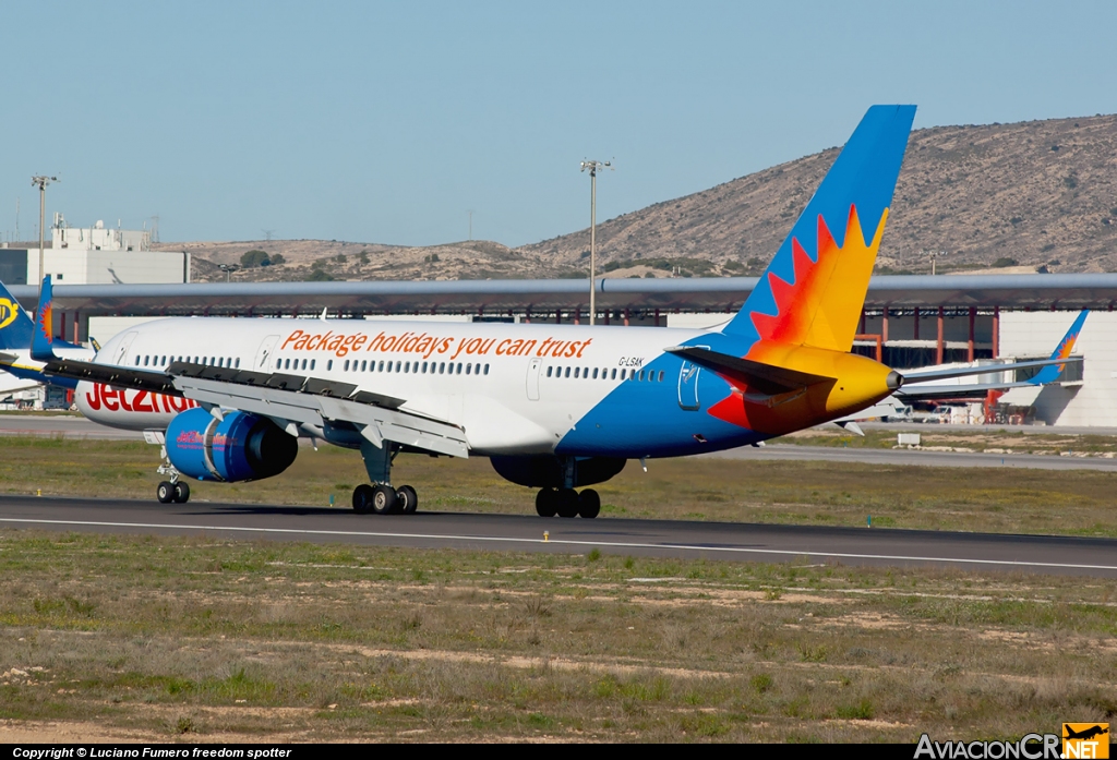 G-LSAK - Boeing 757-23N - Jet2.com
