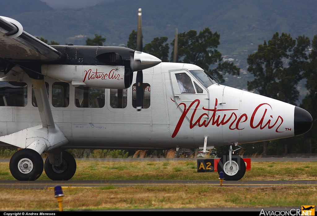TI-BDZ - De Havilland Canada DHC-6-300 Twin Otter/VistaLiner - Nature Air