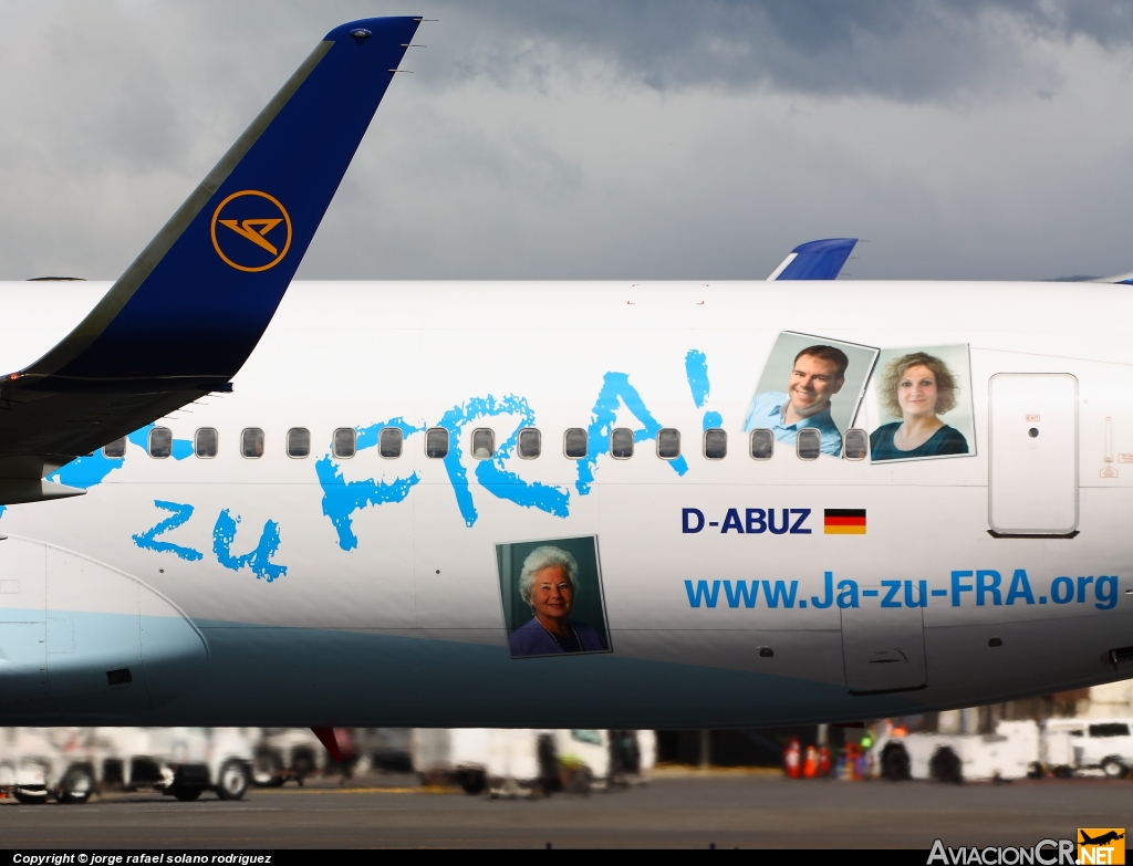 D-ABUZ - Boeing 767-330(ER) - Condor